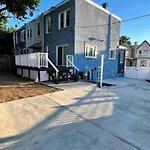 Lovely 1-Bedroom Apartment With Free Parking