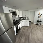 Lovely 1-Bedroom Apartment With Free Parking