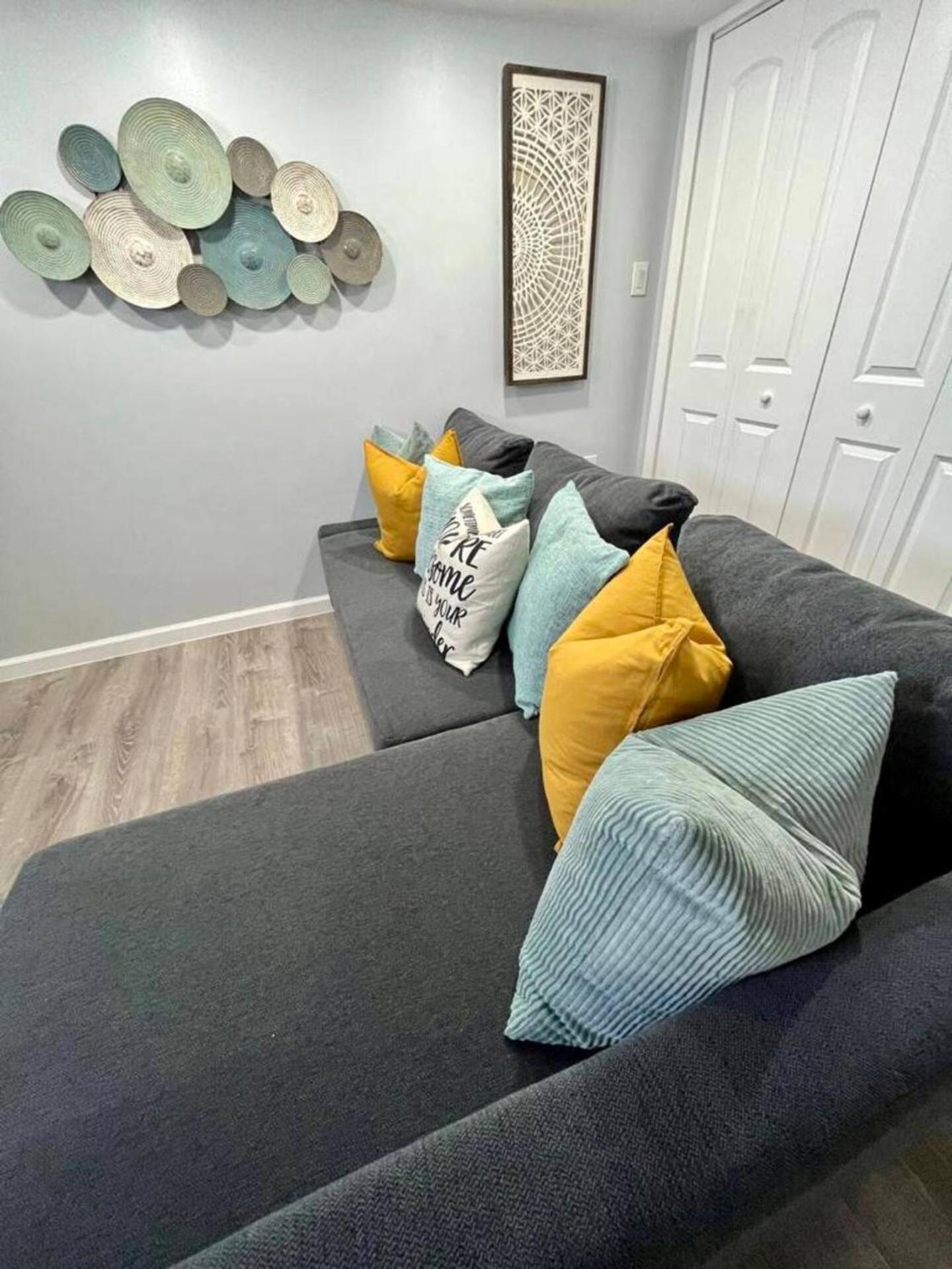 Lovely 1-bedroom With Free Parking Apartment